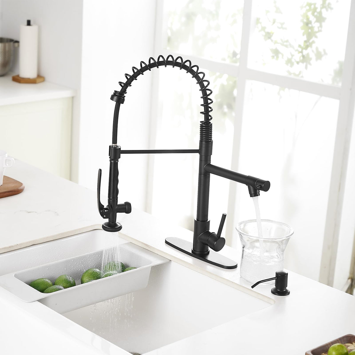 Fapully Black Kitchen Faucet,Commercial Pull Down Kitchen Sink Faucet