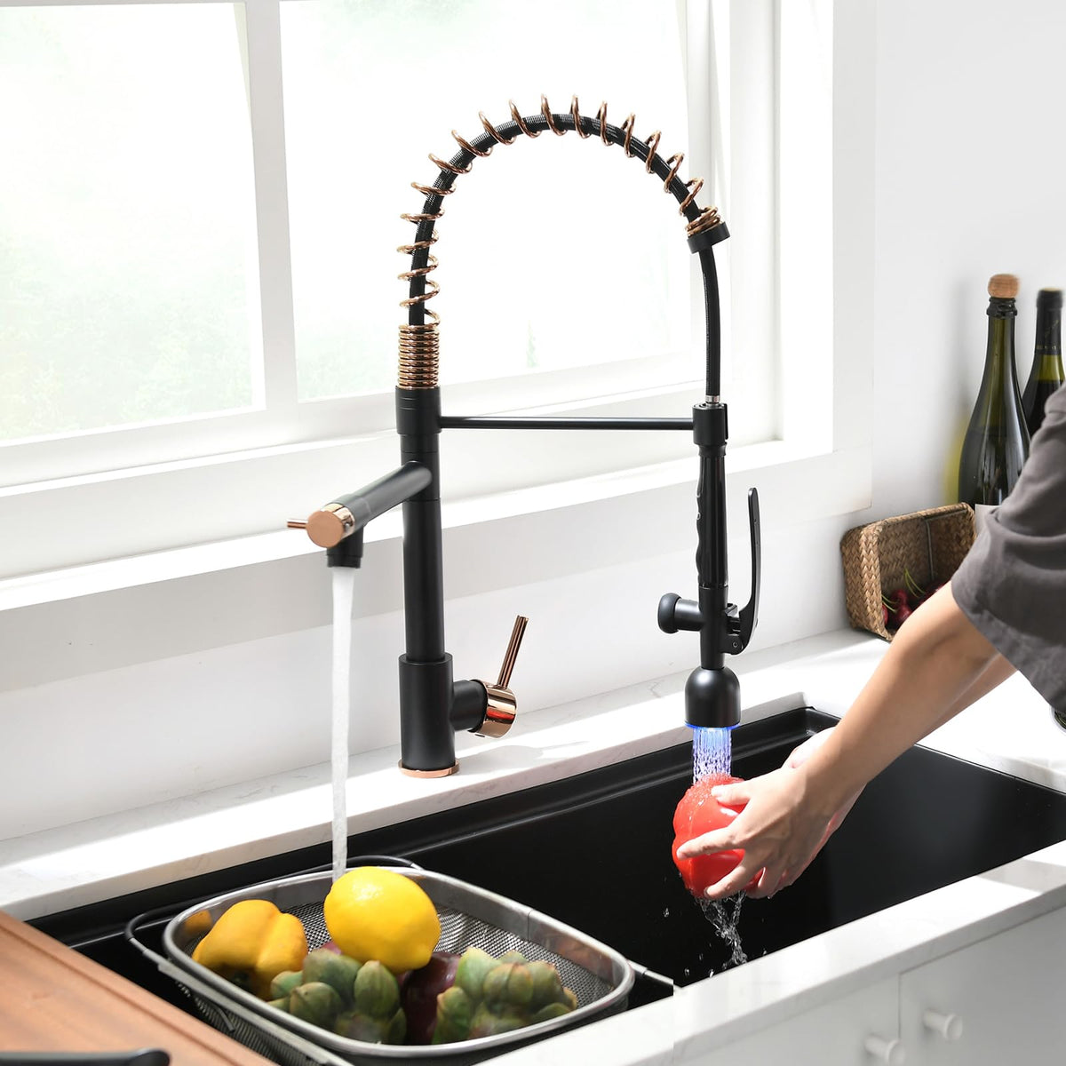 Fapully Black Kitchen Faucet,Commercial Pull Down Kitchen Sink Faucet