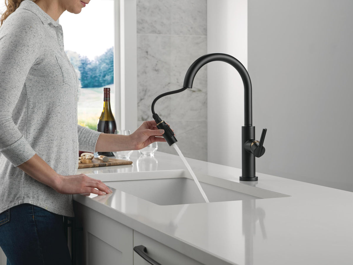 Delta Nicoli Brushed Nickel Kitchen Faucet with Pull Down Sprayer, Modern Single Hole Kitchen Sink Faucet, Single Handle, Stainless Steel 19867LF-SS
