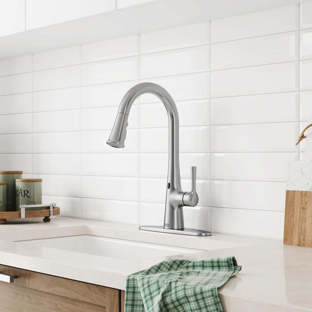 American Standard 7441300.075 Southport Pull-Down Kitchen Faucet with Sprayer, 1.8 GPM, Kitchen Faucets with Pull Down Sprayer, Stainless Steel
