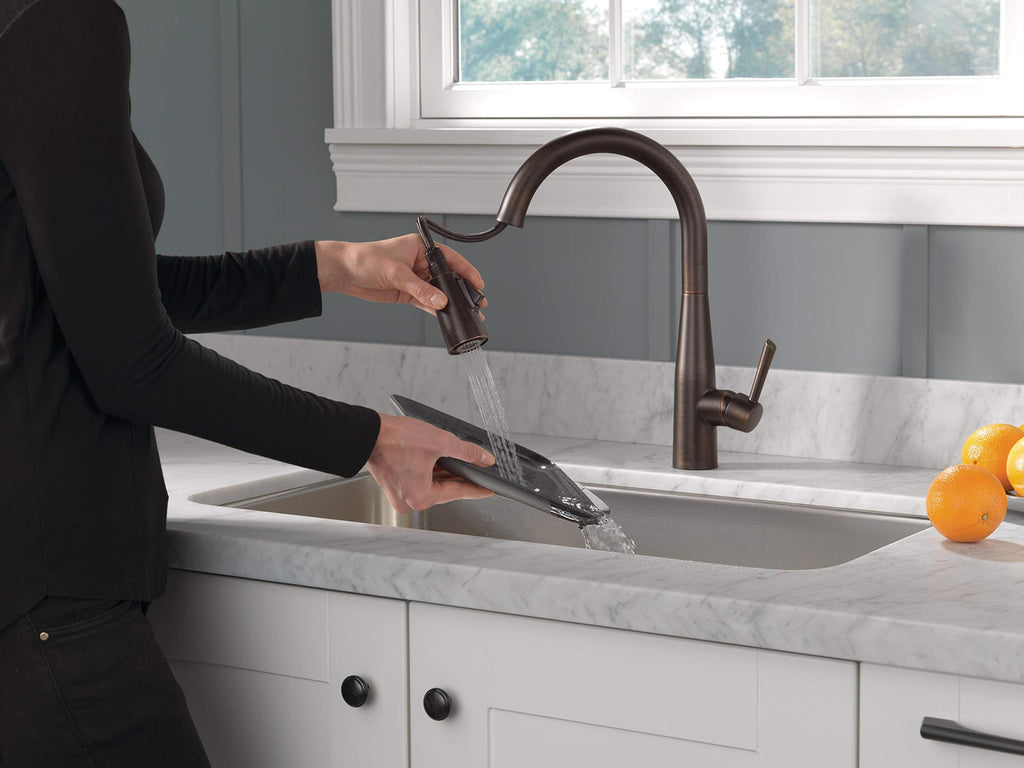 Delta Essa Brushed Nickel Kitchen Faucet with Pull Down Sprayer, Modern Single Hole Kitchen Sink Faucet, Single Handle, Arctic Stainless 9113-AR-DST