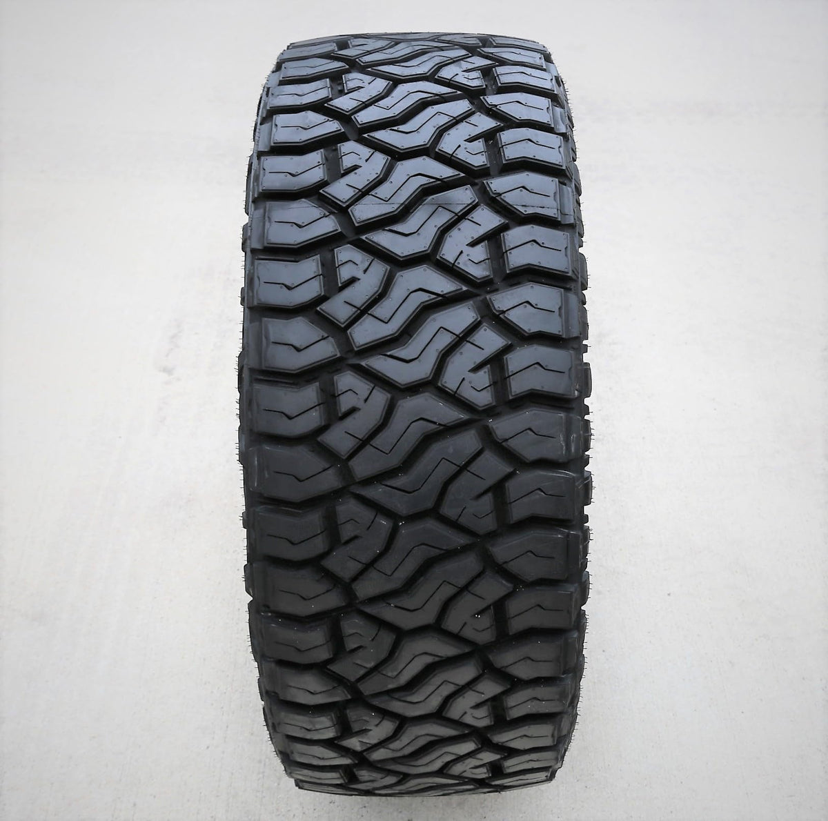 Venom Power Terra Hunter R/T+ LT35X11.50R20 Rugged Terrain E (10 Ply) Tire