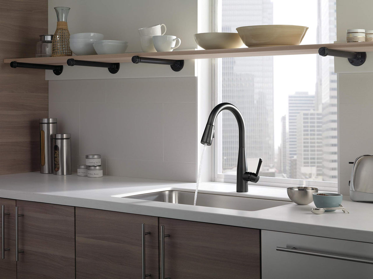 Delta Essa Brushed Nickel Kitchen Faucet with Pull Down Sprayer, Modern Single Hole Kitchen Sink Faucet, Single Handle, Arctic Stainless 9113-AR-DST