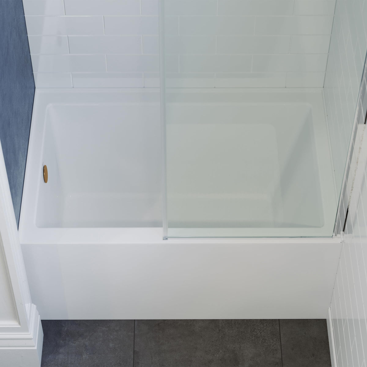 Voltaire 60" x 32" Right-Hand Drain Alcove Bathtub with Apron