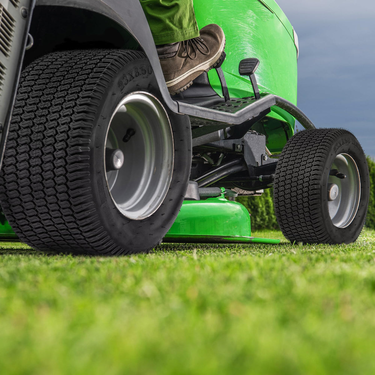 YITAMOTOR 20x10.00-8 Lawn Mower Tires, 4 Ply Tubeless Tractor Turf Tire