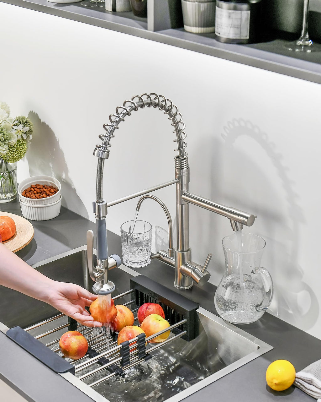 Fapully Black Kitchen Faucet,Commercial Pull Down Kitchen Sink Faucet